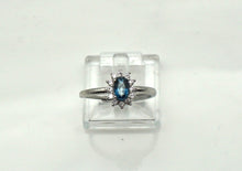 Lade das Bild in den Galerie-Viewer, V147 Ring mit London Blue Topas