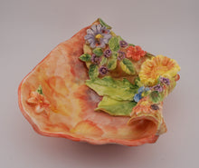 Lade das Bild in den Galerie-Viewer, P153 Porzellan Schale mit Blumen
