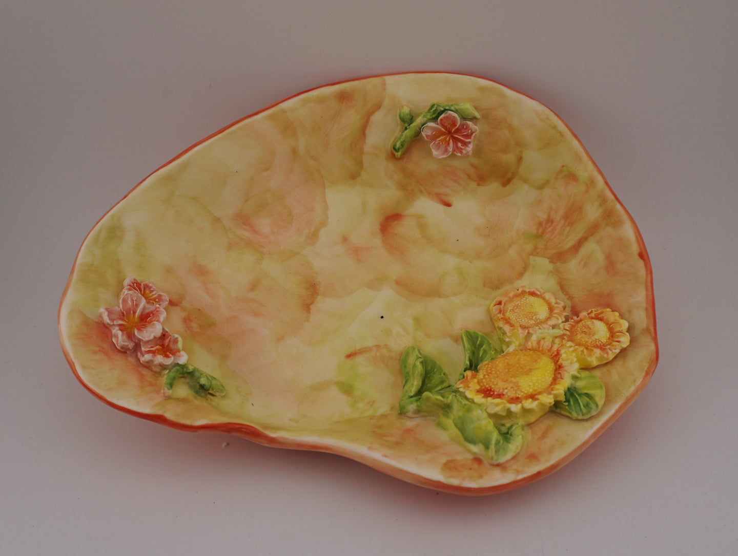 P155 Porzellan Schale mit Blumen