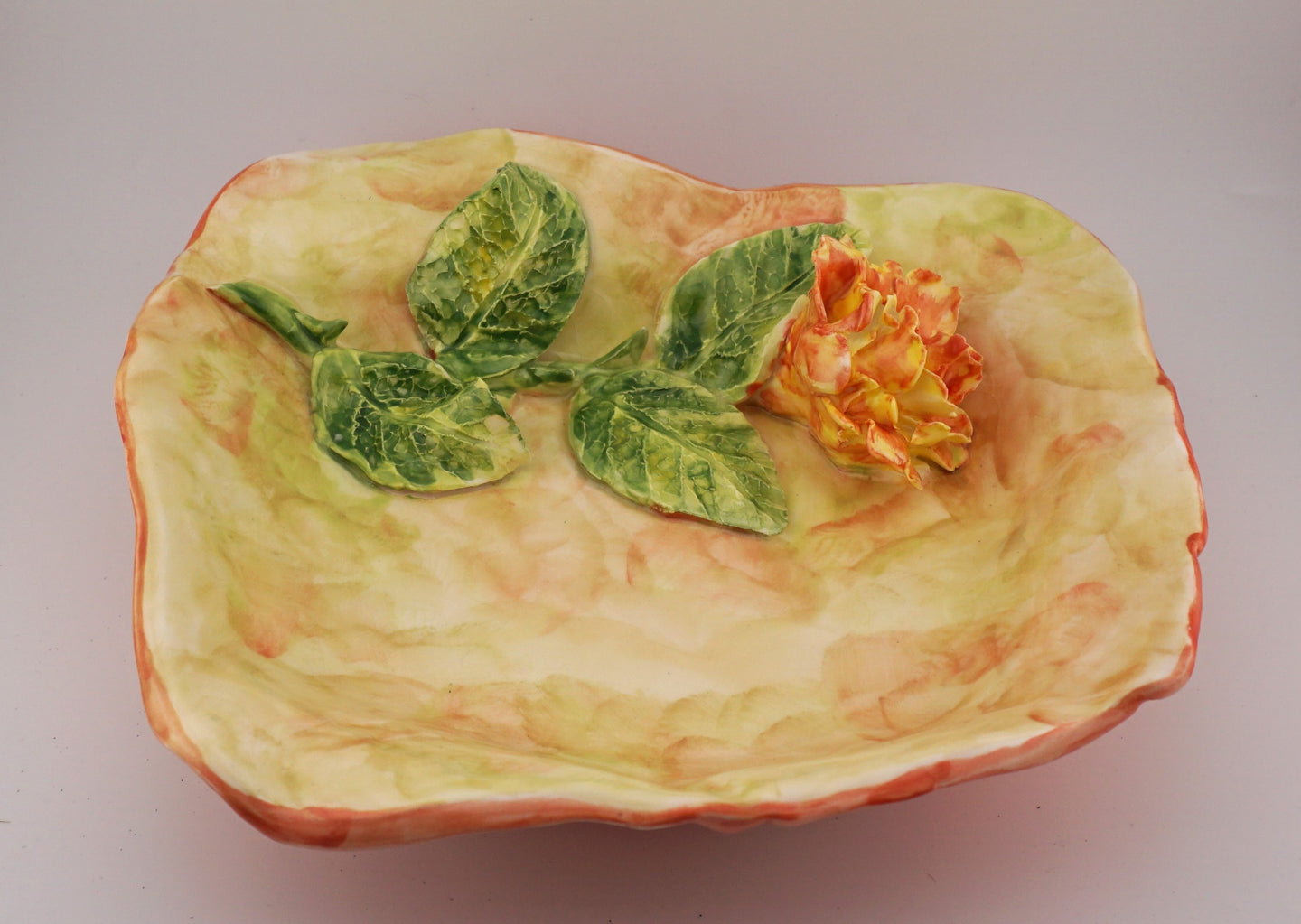 P157 Porzellan Schale mit Rose