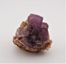 Lade das Bild in den Galerie-Viewer, M959 Fluorit violett

