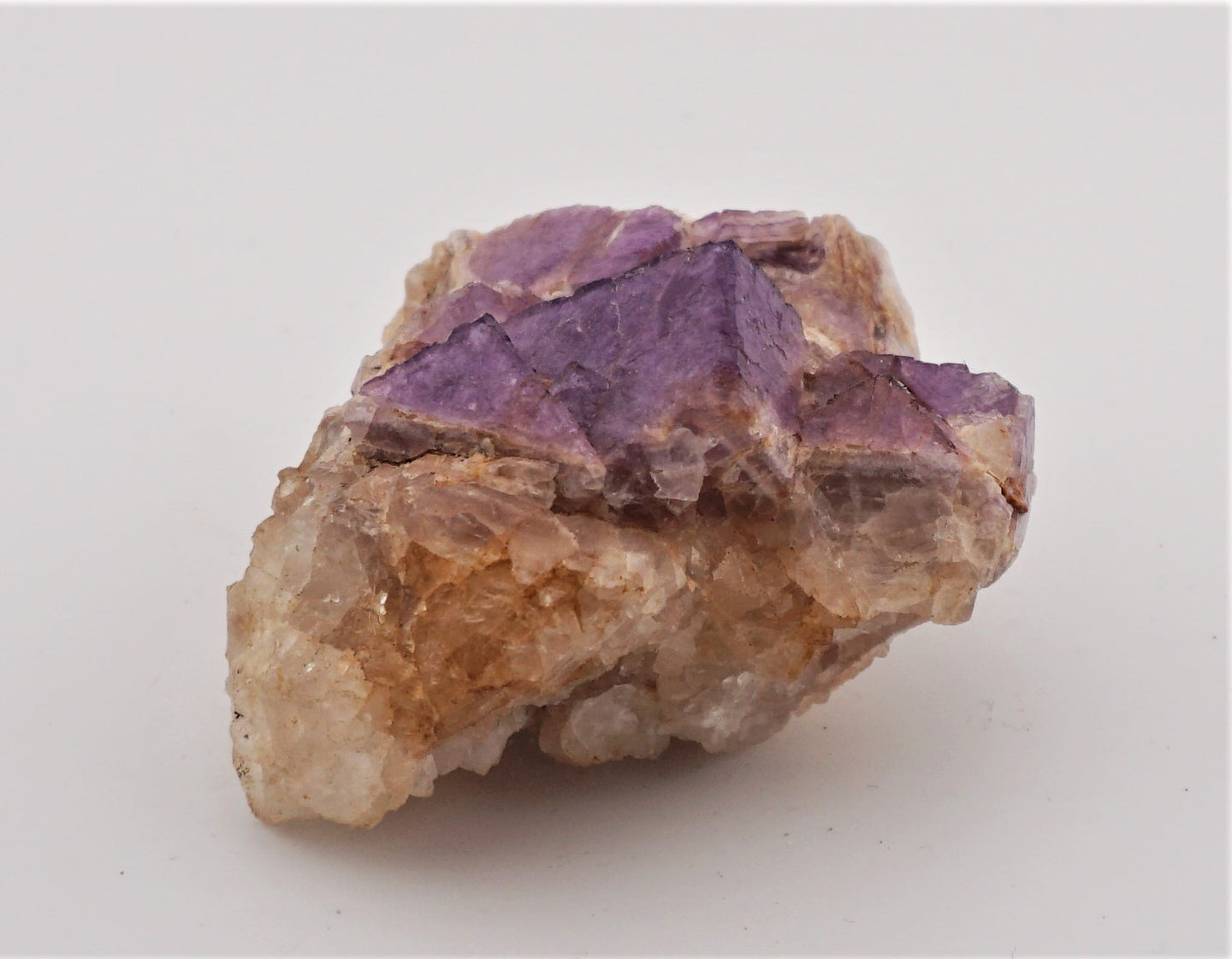 M969 Fluorit violett