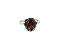 Lade das Bild in den Galerie-Viewer, S1070 Silberring mit Granate