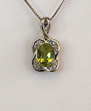 Lade das Bild in den Galerie-Viewer, S824 Silber 925 Anhänger mit Peridot
