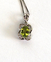 Lade das Bild in den Galerie-Viewer, S824 Silber 925 Anhänger mit Peridot