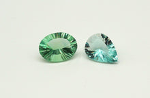 Lade das Bild in den Galerie-Viewer, E623 2 Stk. Fluorite Top 17,70ct.