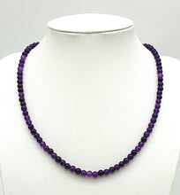 Lade das Bild in den Galerie-Viewer, K109 Edelstein Halskette aus Amethyst