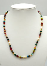 Lade das Bild in den Galerie-Viewer, K124 Halskette aus Steine mix und Perlen