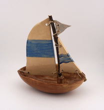 Lade das Bild in den Galerie-Viewer, K318 Segelboot Schale
