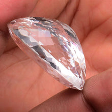 Charger l'image dans la galerie, E1010 Bergkristall Top 97,5ct.