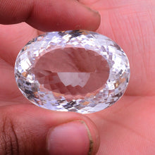 Lade das Bild in den Galerie-Viewer, E1012 Bergkristall Top 106,0ct. mit Zertifikat