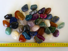 Lade das Bild in den Galerie-Viewer, T301 Trommelsteine groß 1kg.