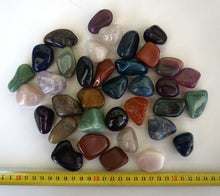 Lade das Bild in den Galerie-Viewer, T305 Trommelsteine groß 1 kg.