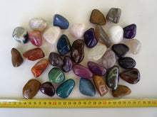Lade das Bild in den Galerie-Viewer, T309 Trommelsteine groß 1 kg.
