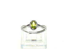 Charger l'image dans la galerie, V119 Ring mit Peridot