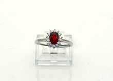 Charger l'image dans la galerie, V128 Ring mit Granat
