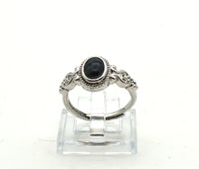 Charger l'image dans la galerie, V129 Ring mit schwarzem Opal