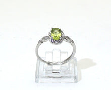 Charger l'image dans la galerie, V153 Ring mit Peridot
