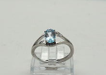 Charger l'image dans la galerie, V160 Ring mit blau Topas