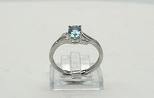 Charger l'image dans la galerie, V161 Ring mit blau Topas