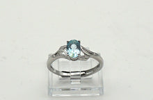 Charger l'image dans la galerie, V161 Ring mit blau Topas