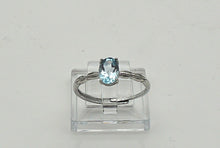 Charger l'image dans la galerie, V163 Ring mit Blau Topas