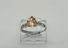 Charger l'image dans la galerie, V165 Ring mit Citrin Herz