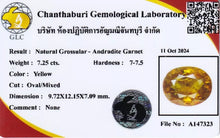 Lade das Bild in den Galerie-Viewer, E426 Grossular Granat gelb mit Zertifikat 7,25ct.