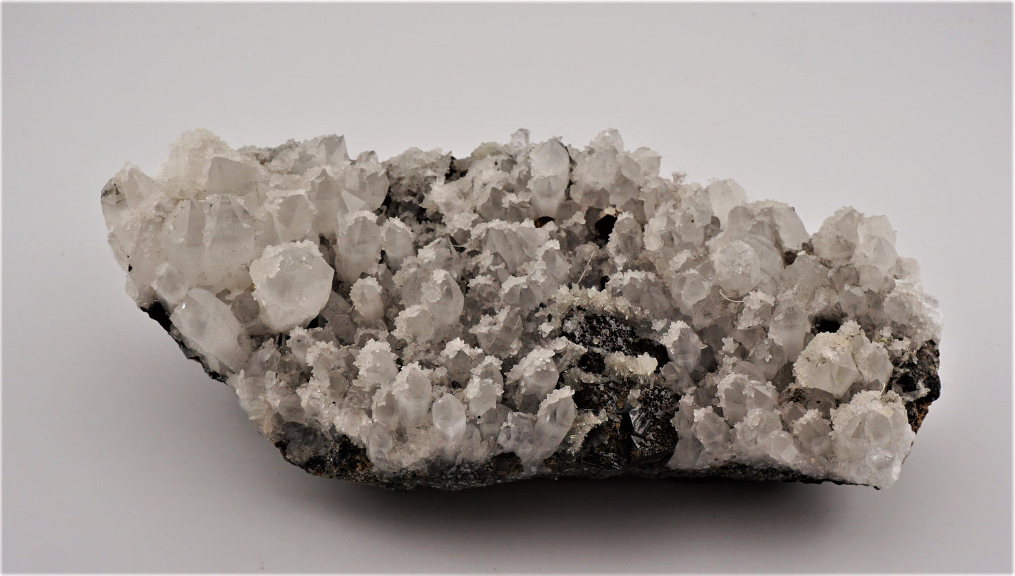 M854 Bergkristall, Pyrit, Dolomit