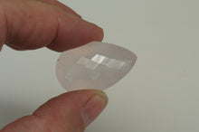 Charger l'image dans la galerie, E1022 Quartz rose 68,10 ct.