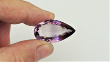 Lade das Bild in den Galerie-Viewer, E1053 Amethyst Top mit Zertifikat 44,13ct.