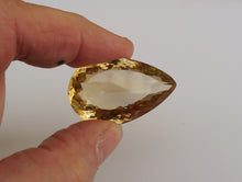 Lade das Bild in den Galerie-Viewer, E346 Citrin 79,45ct.