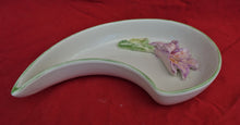 Lade das Bild in den Galerie-Viewer, K180 Schale mit Blume