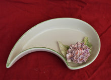 Lade das Bild in den Galerie-Viewer, K181 Schale mit Blume