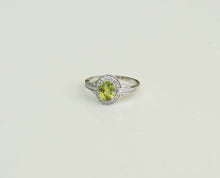 Lade das Bild in den Galerie-Viewer, S231 Silberring 925 mit Peridot
