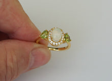 Lade das Bild in den Galerie-Viewer, S250 Silberring mit Opal und Peridot