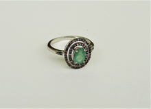 Lade das Bild in den Galerie-Viewer, S902 Silberring mit Smaragd und Safir