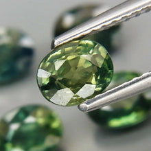 Charger l'image dans la galerie, E665 1 pc. Saphir bleu/vert 0,90ct.