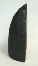 Lade das Bild in den Galerie-Viewer, E1001 Amethyst Geode
