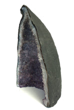 Lade das Bild in den Galerie-Viewer, E1001 Amethyst Geode
