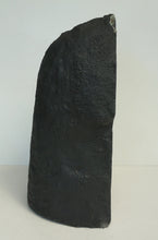 Lade das Bild in den Galerie-Viewer, E1002 Amethyst Geode
