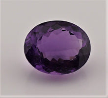 Lade das Bild in den Galerie-Viewer, E1131 Amethyst 16,50ct.
