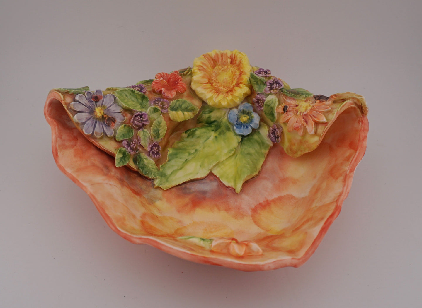 P153 Porzellan Schale mit Blumen