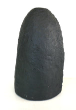 Lade das Bild in den Galerie-Viewer, E1004 Amethyst Geode Top
