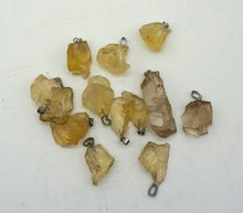 Lade das Bild in den Galerie-Viewer, A163 Citrin natürlich Anhänger
