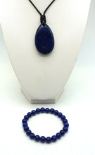 Lade das Bild in den Galerie-Viewer, A200 Schmuck Set Anhänger und Armkette aus Lapislazuli
