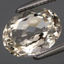 Lade das Bild in den Galerie-Viewer, E415 Aquamarin gelb 1,62ct.
