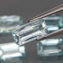 Lade das Bild in den Galerie-Viewer, E952 Aquamarin 0,80ct.
