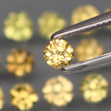Lade das Bild in den Galerie-Viewer, E414 Chrysoberyll

