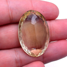 Lade das Bild in den Galerie-Viewer, E1016 Citrin Top 87,30ct.
